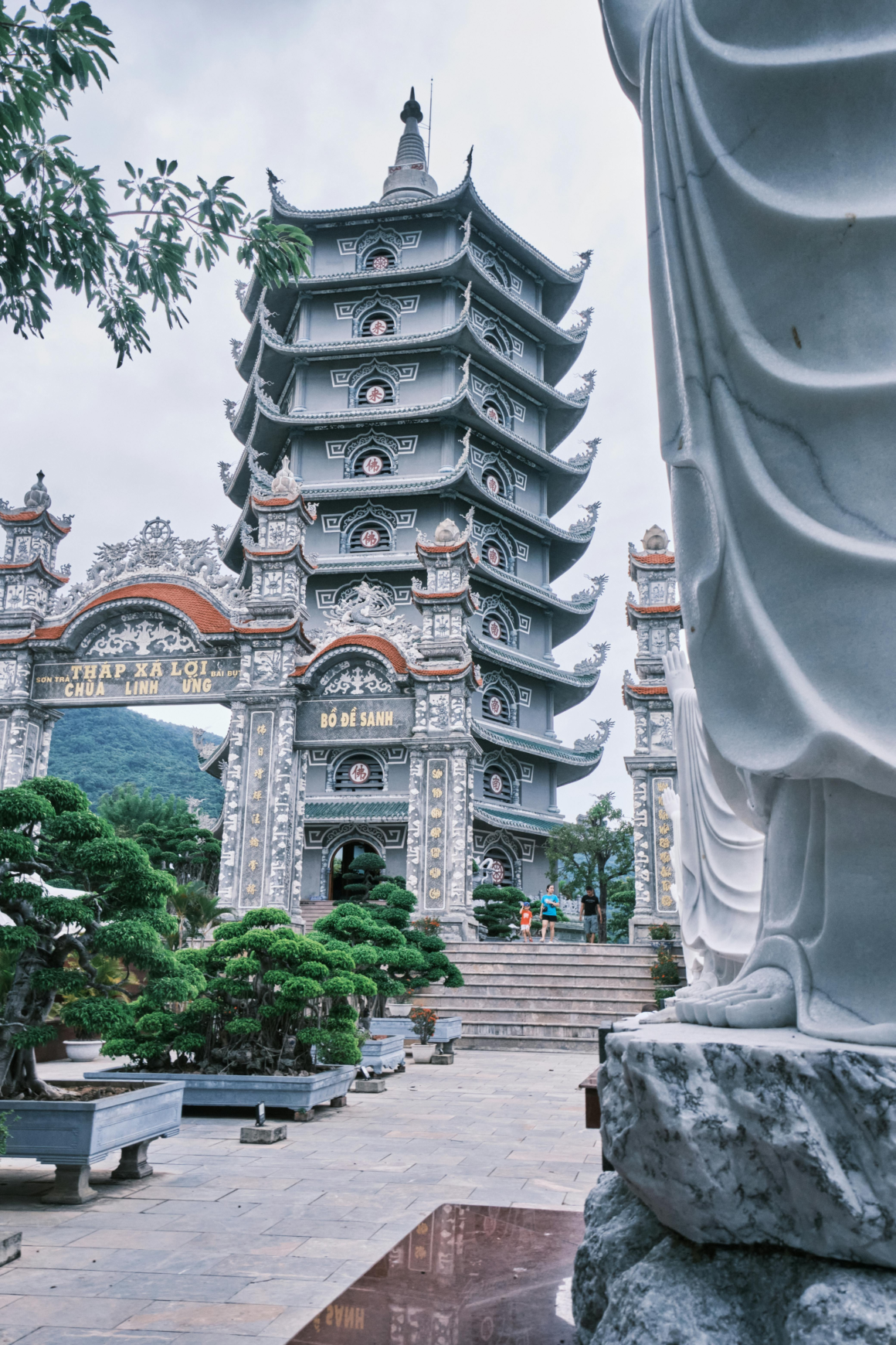 Chua Linh Ung Temple