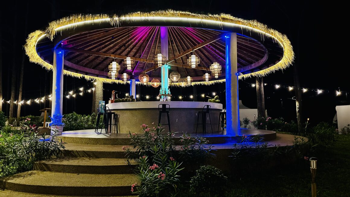 Poolside Bar, Kirrirom National Park