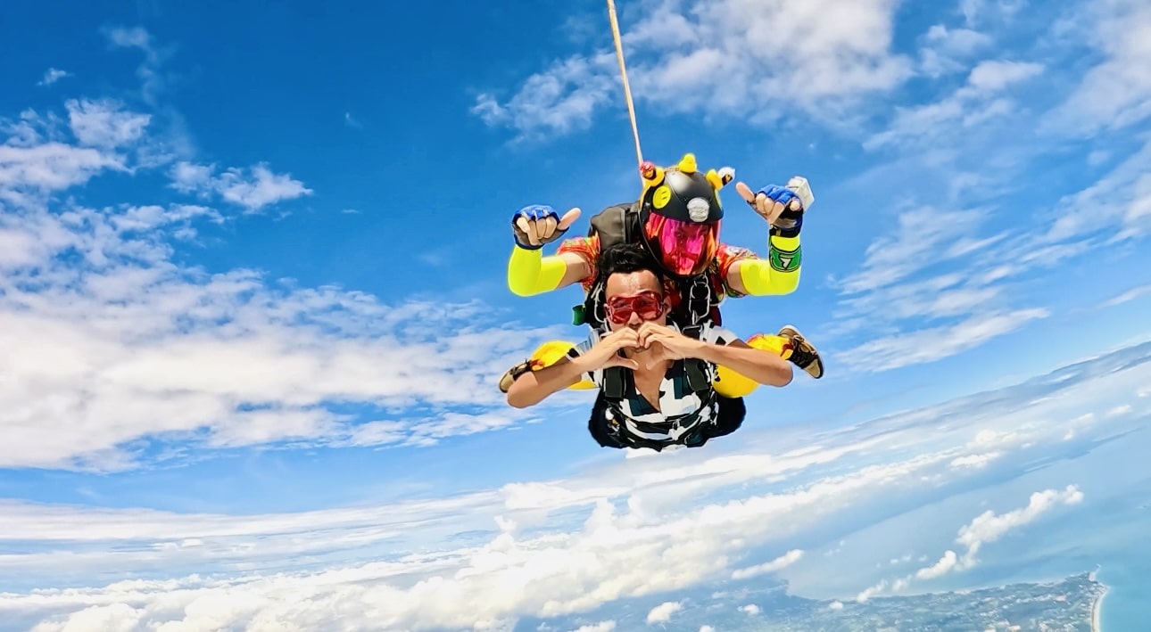 The Thrilling Skydiving in Pattaya